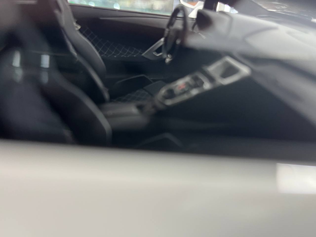 1/18 Lamborghini Aventador S White | Davis & Giovanni | Limited to 30 Pieces