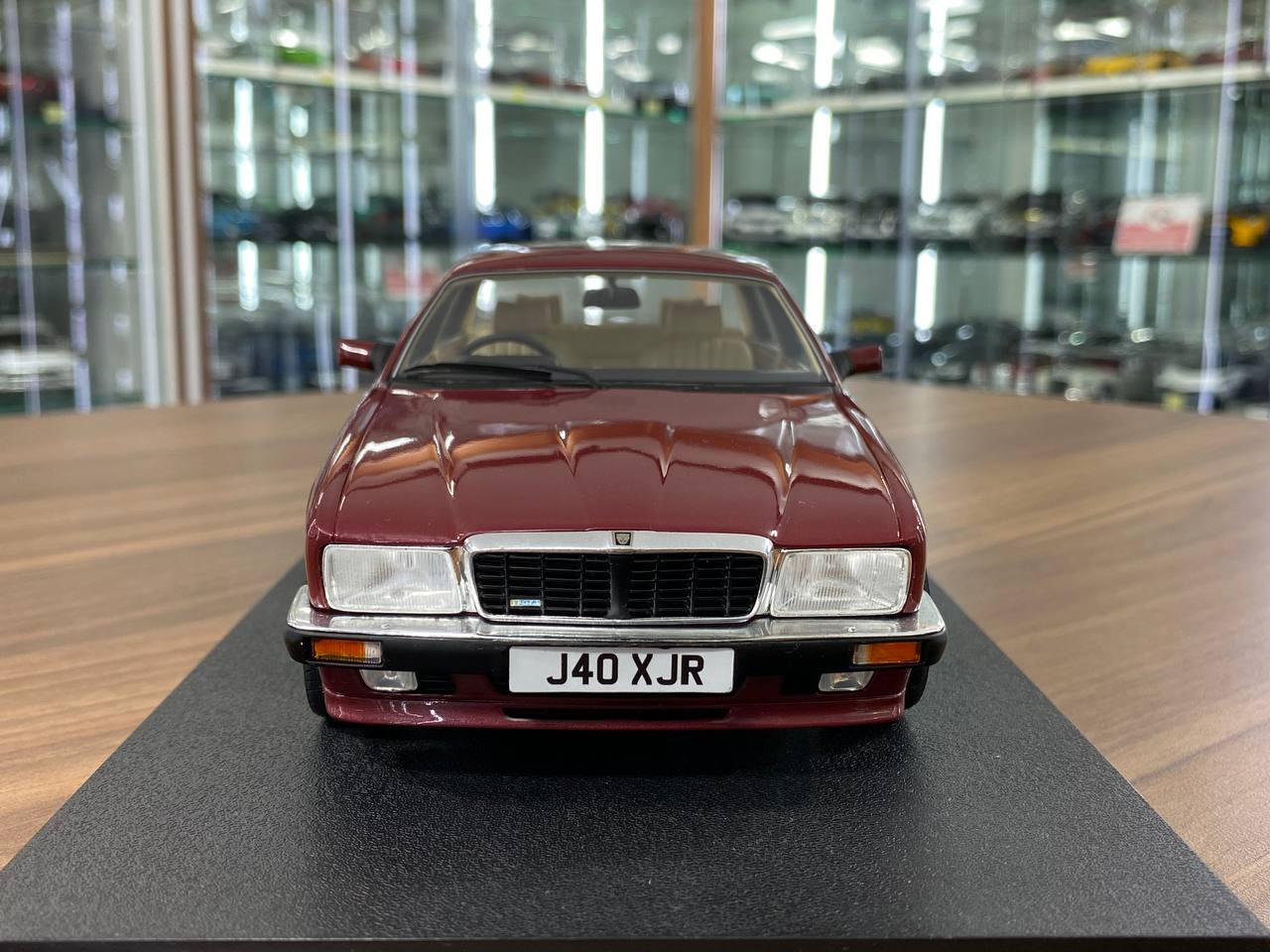 1/18 Diecast CULT JAGUAR XJR XJ40 REGENCY RED METALIC