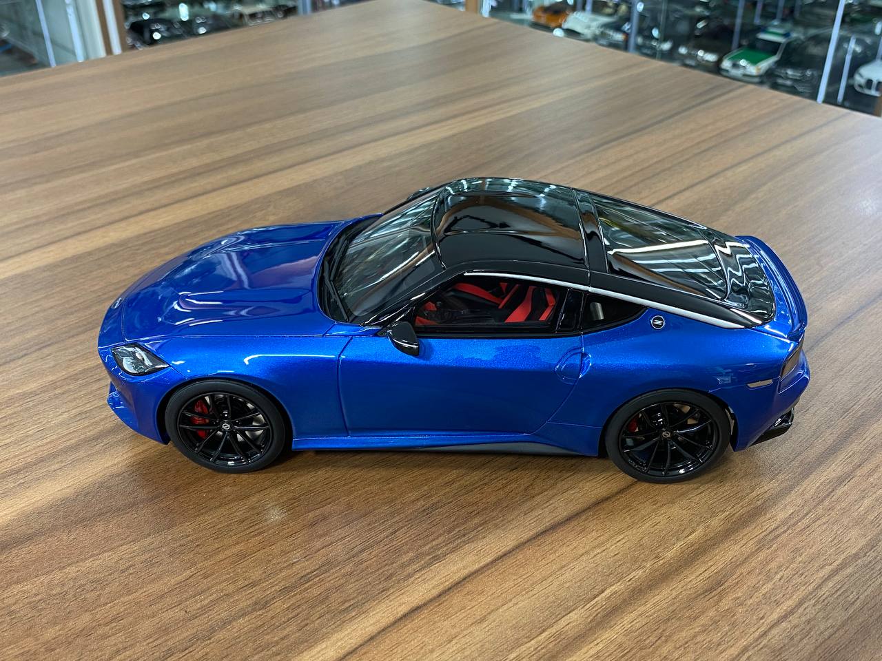 Nissan Fairlady Z Prototype Model Car by GT Spirit [ 1/18 Diecast Blue ]