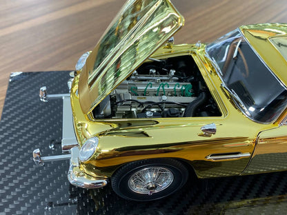 Aston Martin DB5 Goldfinger 007 1/18 scale resin model Gold Chrome YY Model