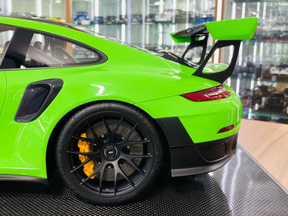 Dino Models Porsche 911 GT2 RS – 1/18 Resin Model, Acid Green, Limited 26