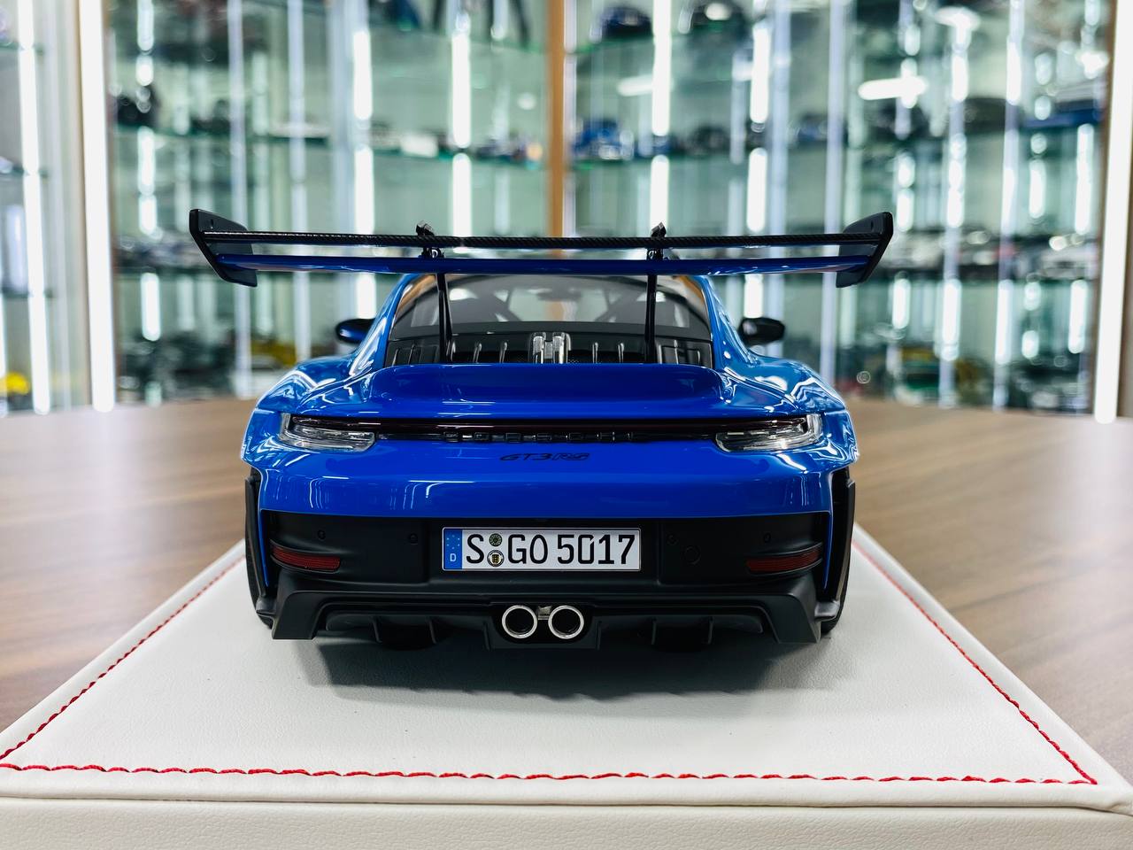 Ivy Model 1/18 Porsche 911 992 GT3 RS Weissach – Shark Blue, Limited to 15 pcs