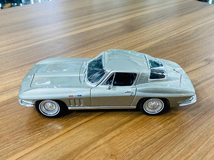 1/18 Diecast Maisto Chevrolet Corvette 1965 Silver