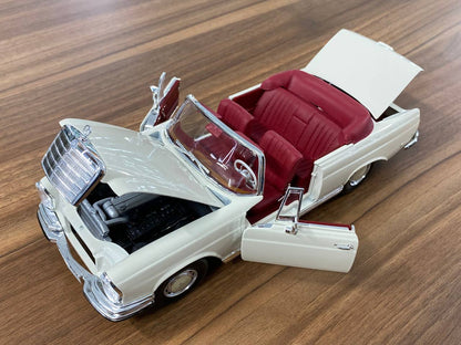 1/18 Diecast Maisto Mercedes Benz 280SE 1967