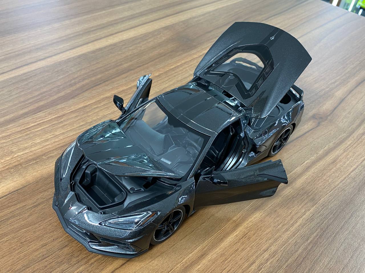 1/18 Diecast Maisto Chevrolet Corvette Stingray Coupe 2020 Grey
