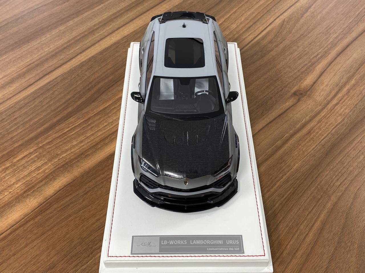 1:18 Resin Model  - IVY Model Lamborghini URUS LB Works (Fighter Grey)