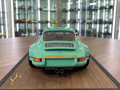 1/18 Porsche Singer 911 Timothy & Pierre in Tiffany