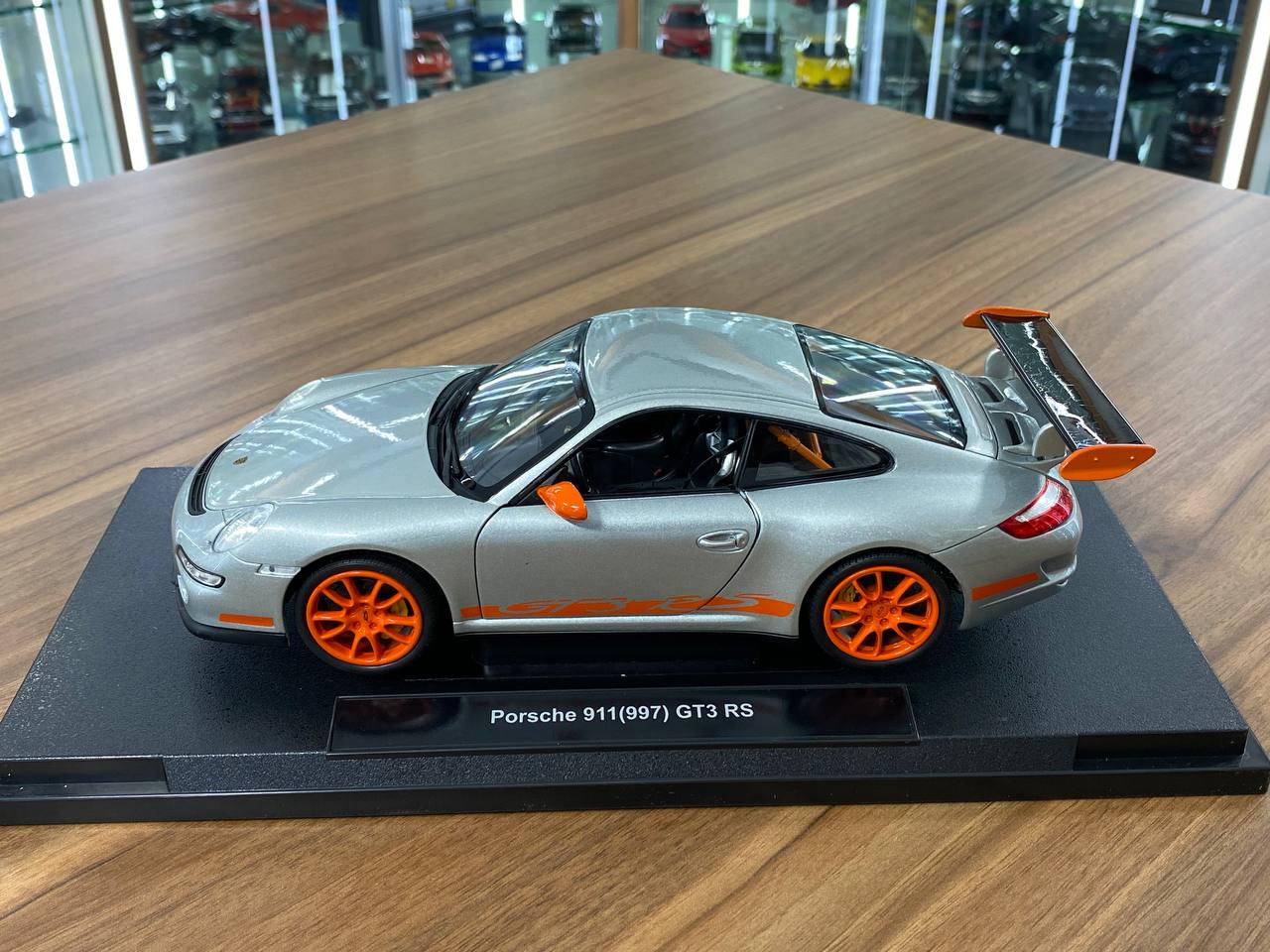 1/18 Welly Metal Diecast - Porsche 911(997) GT3 RS in Silver / Orange rim