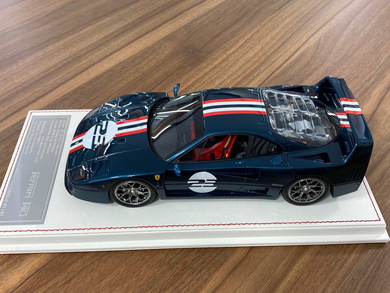 1:18 Resin Model Davis & Giovanni Ferrari F40 Royal Blue Metallic Limited 1 of 1