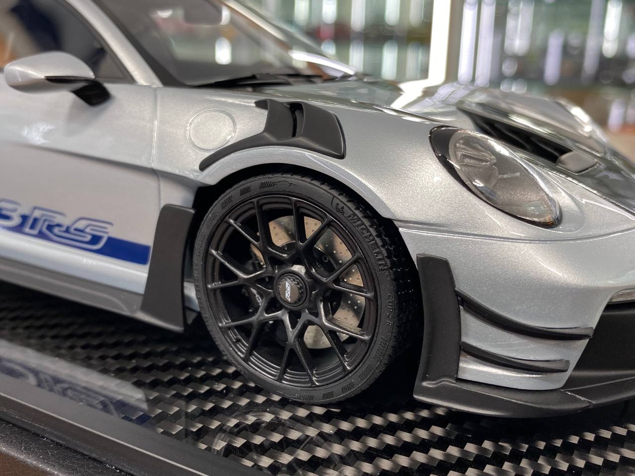 1/18 Resin – VIP Models Porsche 911 GT3 RS MR Silver/Blue Ltd.Edn.66 pcs