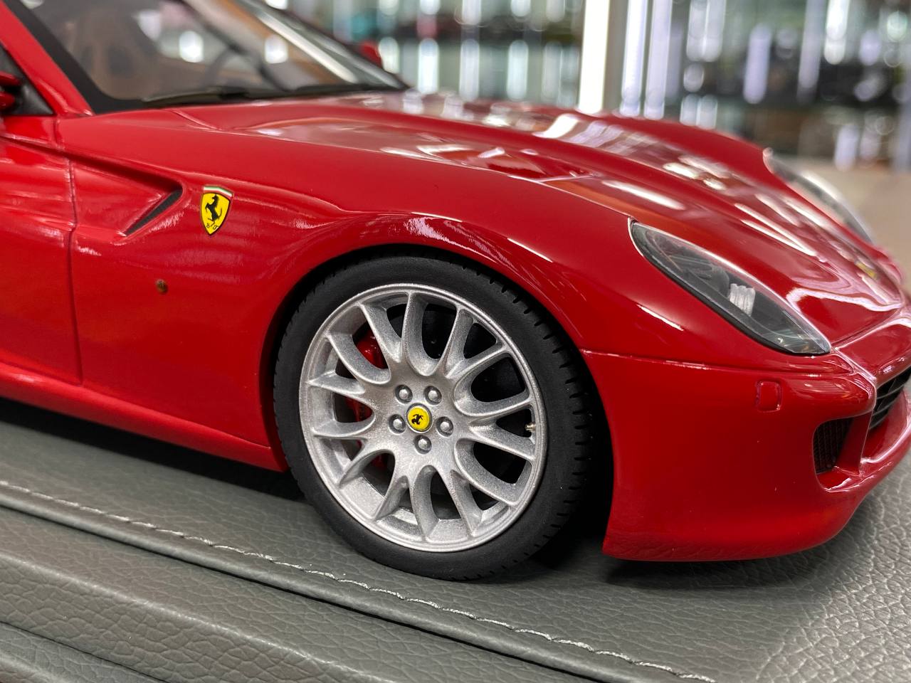 1/18 Resin BBR Models Ferrari 599 GTB Cambio Manuale Rosso Corsa  Limited Edition: 126 pcs