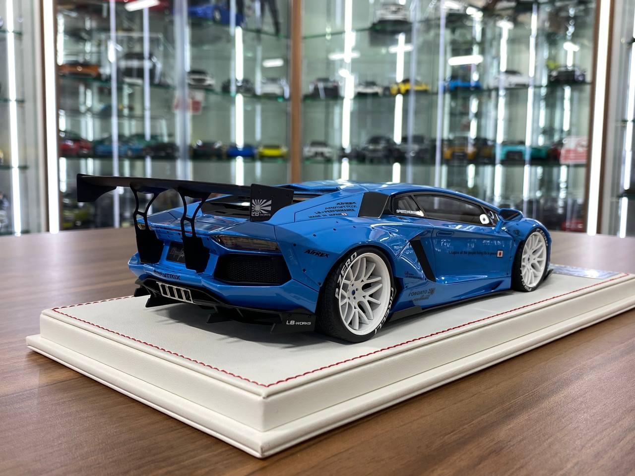 1/18 Resin Model – Lamborghini Aventador LB Performance | Davis & Giovanni | Metallic Light Blue | 1 of 4