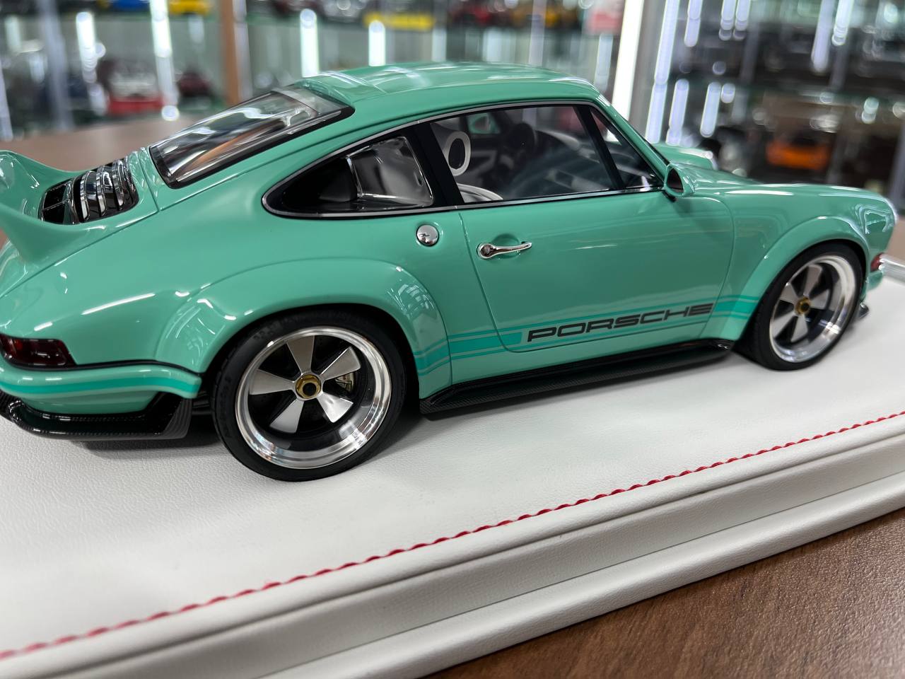 Ivy Models 1:18 Porsche Singer DLS – Tiffany | Resin | Limited to 30 pcs