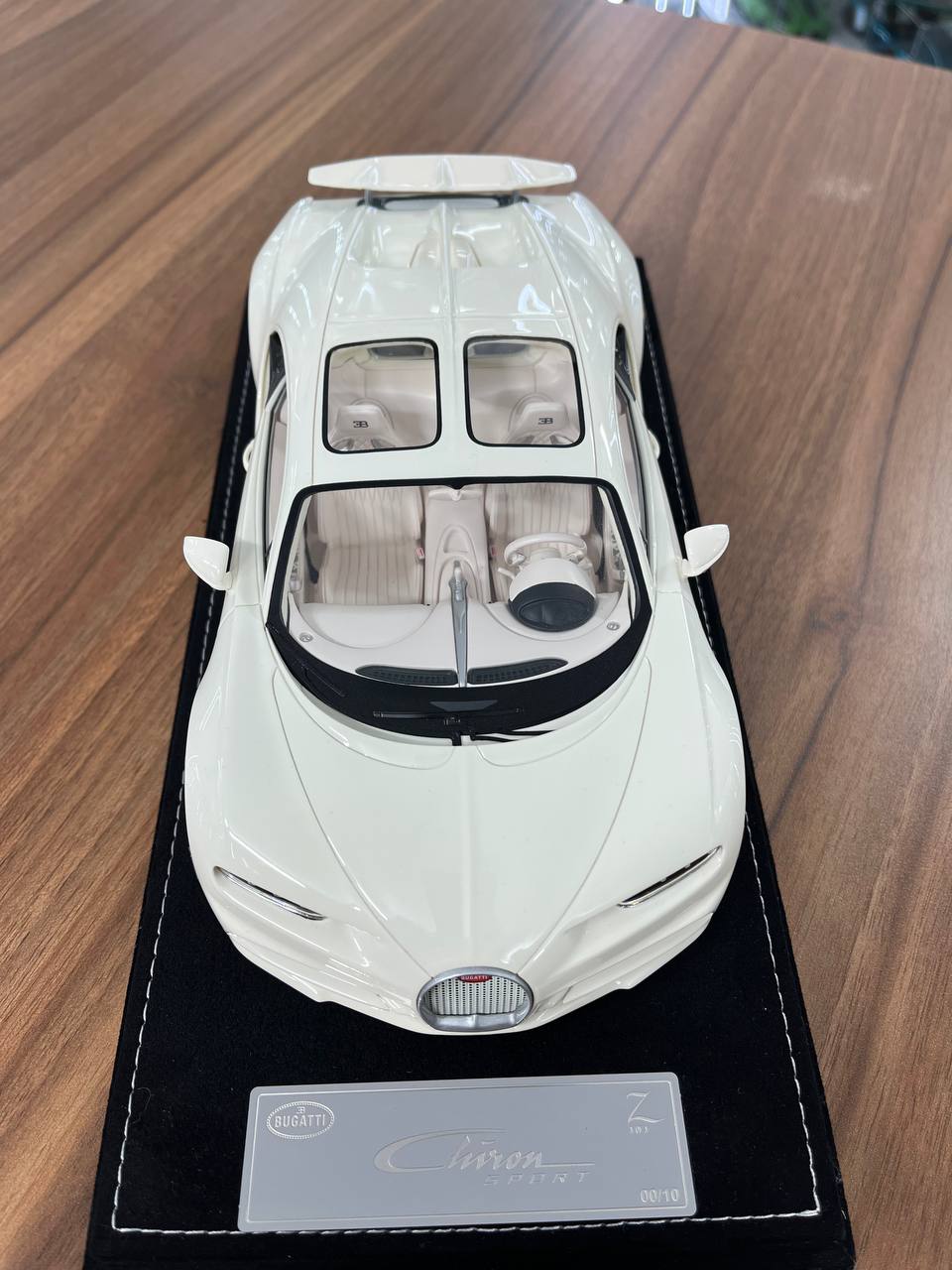 Limited Edition HH Bugatti Chiron Sport Resin Model - Fashion Style IV | 1/18 Scale