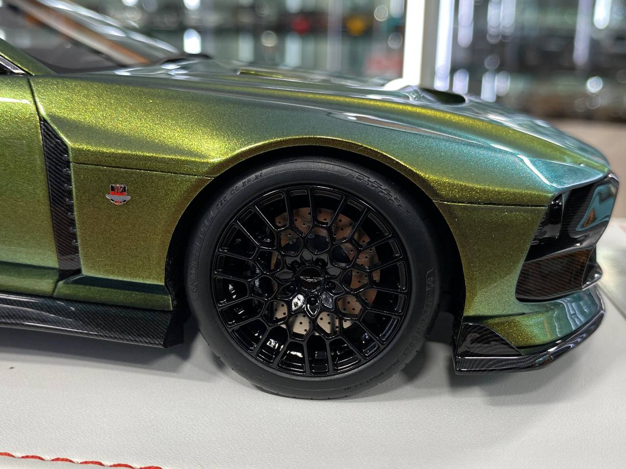 1/18 Resin Aston Martin Valour by Runner Limited 30 pcs Verdant Jade
