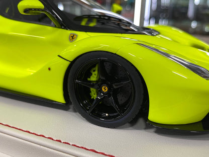 1/18 Ferrari LaFerrari by Davis & Giovanni fluorescent yellow with Black Roof