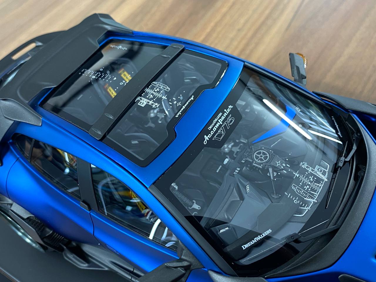 1/18 Resin Dream Walkers  Accompanier D775 in Matt Klein blue / black lining  Limited 15/99