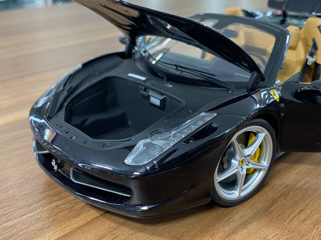 ホットウィールFERRARI 458 SPIDER BLACK INTERIOR Hot Wheels Elite Ferrari 458 Spider -[ 1/18 Diecast, Black