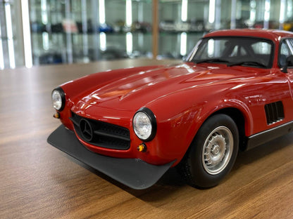 1/18 Mercedes-Benz AMG 300SL Red Model Car by Otto