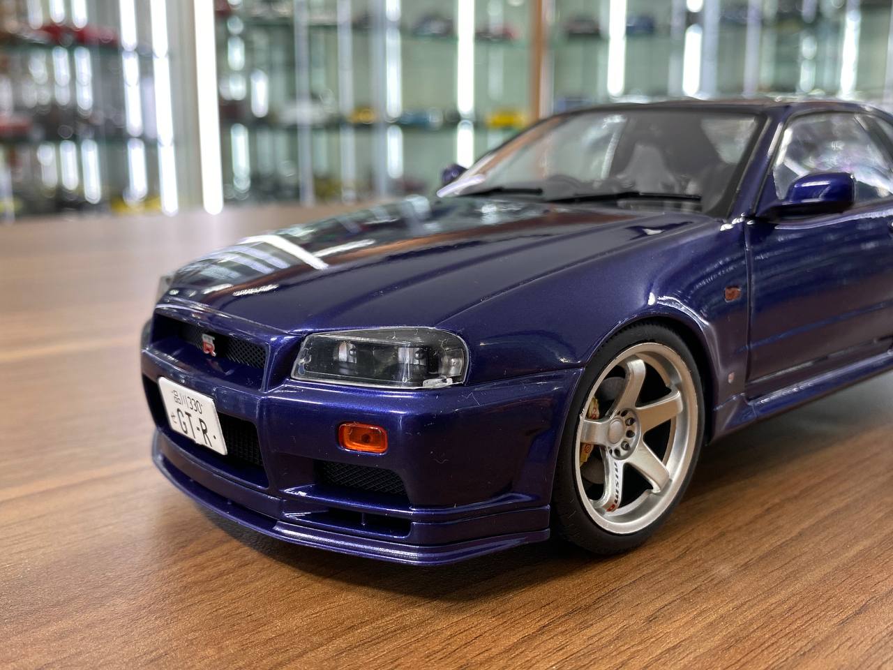 Diecast Nissan GT-R R34 Skyline Dark Blue 1/18 1999 by Solido Model Car