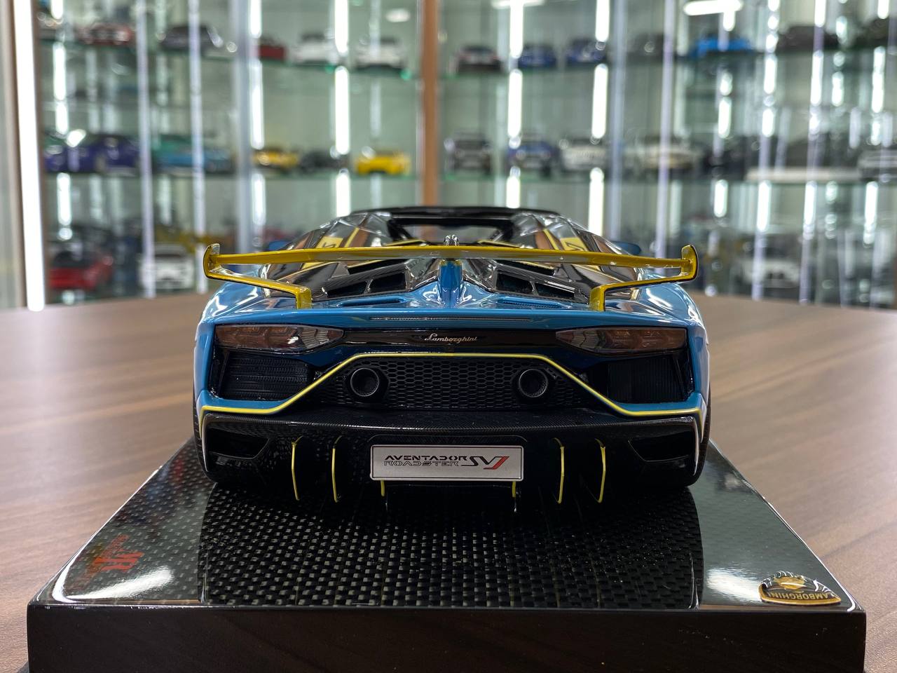 1:18 Resin Model – MR Collection Lamborghini Aventador Roadster SVJ #63 – Blue/Yellow – 1 of 1