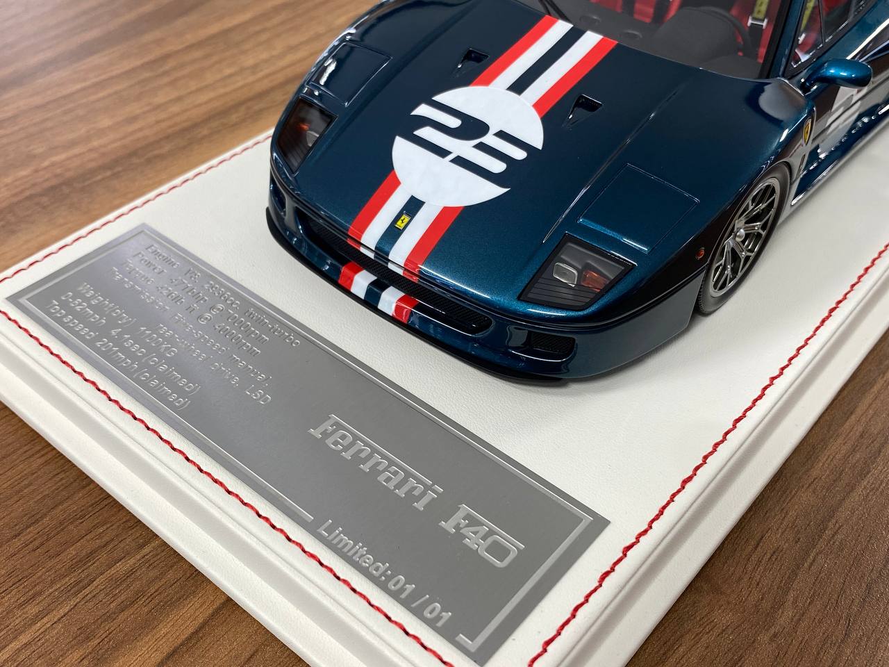 1:18 Resin Model Davis & Giovanni Ferrari F40 Royal Blue Metallic Limited 1 of 1