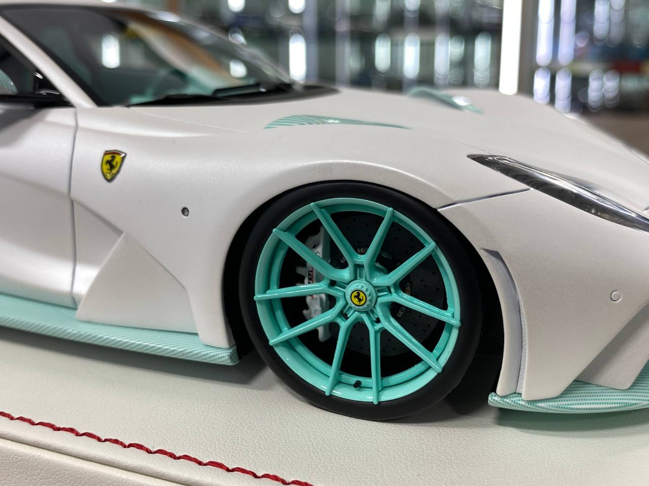 1:18 Resin Model – Davis & Giovanni Ferrari 812 N-Largo Novitec Matt Pearl White / Tiffany Limited 1 of 1