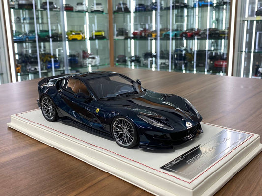 1/18 Resin  – Davis & Giovanni  Ferrari 812 Superfast Chameleon Limited 01 of 01 pcs