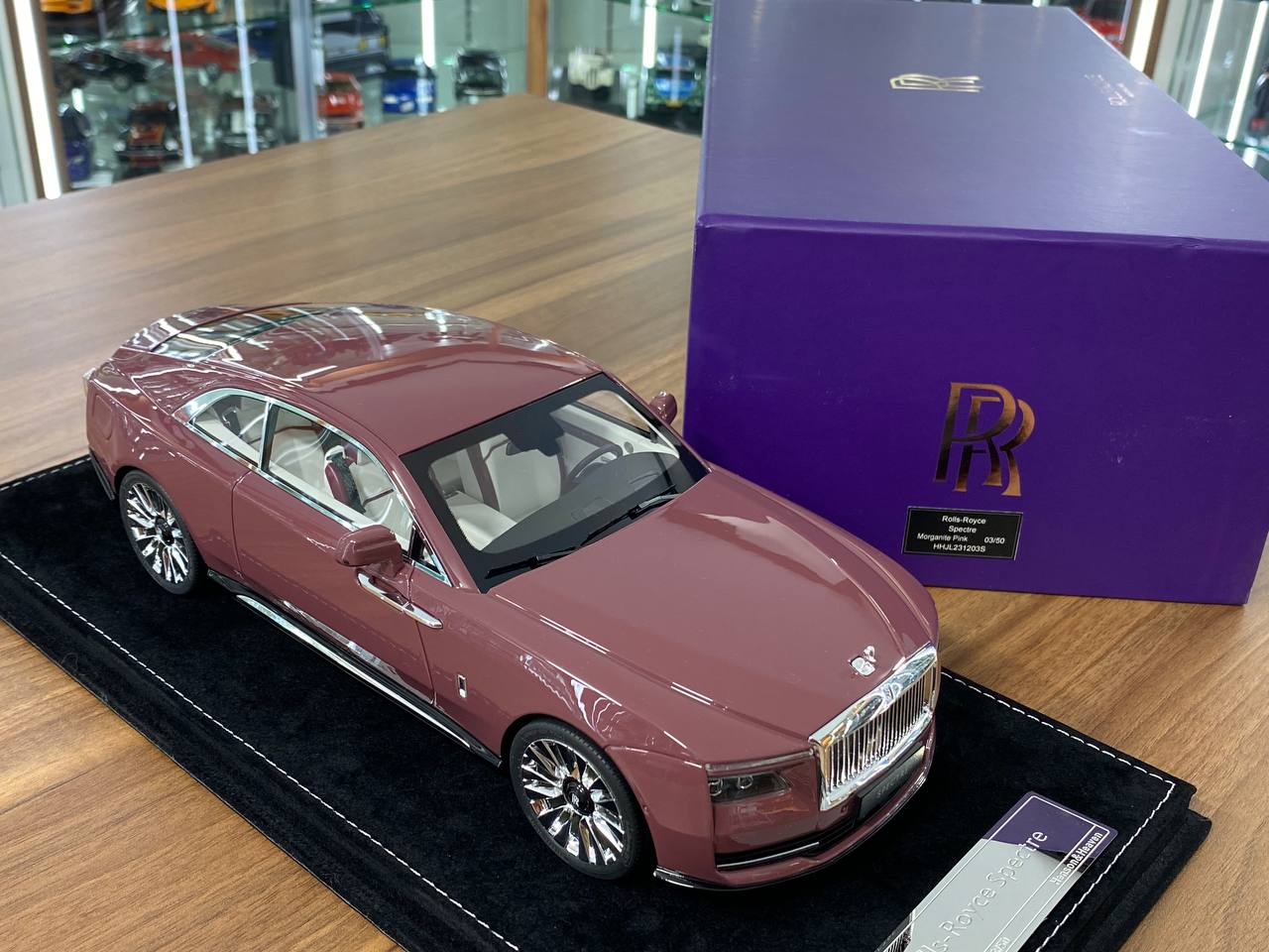 1/18 Resin Model – H&H Rolls Royce Spectre Morganite Pink  Ltd.Edn.50 pcs