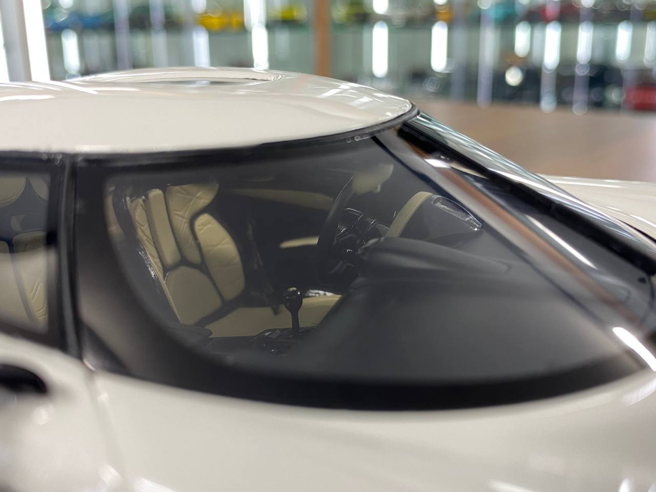 1/18 Resin Model GT Spirit Koenigsegg CC850 - White Limited Edition