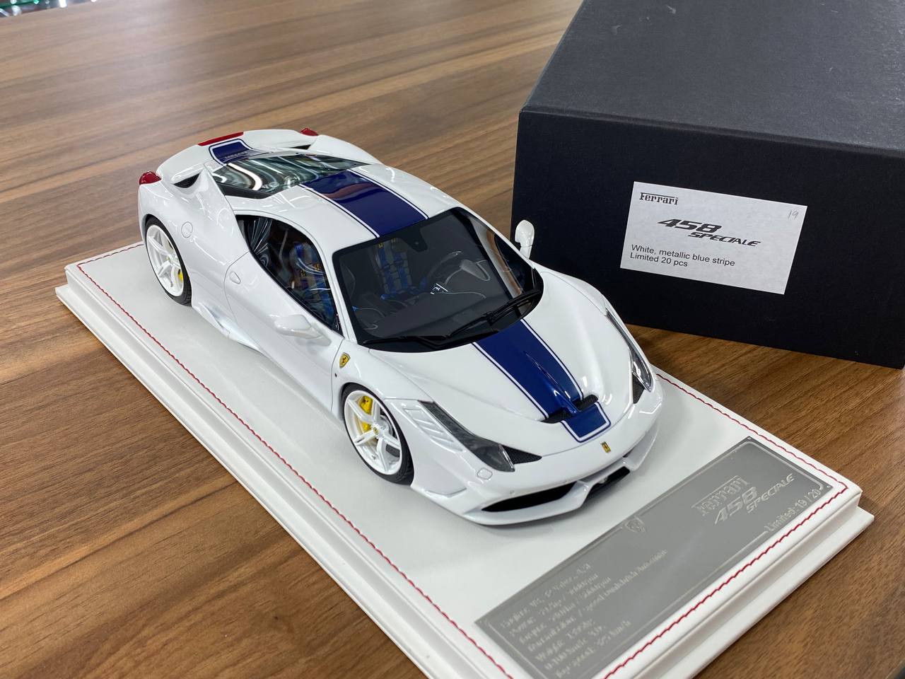 1/18 Resin – Davis & Giovanni Models Ferrari 458 Speciale) White with Metallic Blue Stripe  Limited Edition: 20 pcs