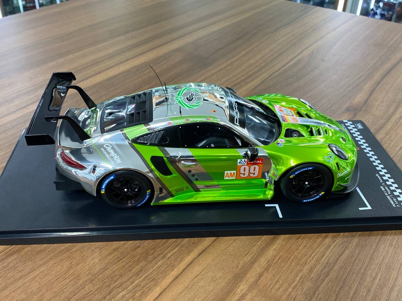1/18 Diecast ixo Models PORSCHE 911 RSR #99 P. Long / T. Pappas / S. Pumpelly 24h LeMans 2018  Racing green / Silver