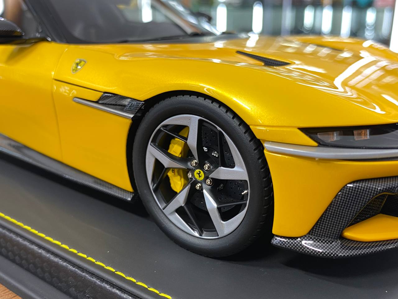1/18 Ferrari 12 Cilindri Giallo Tristrato | BBR Models | Limited 50 pcs