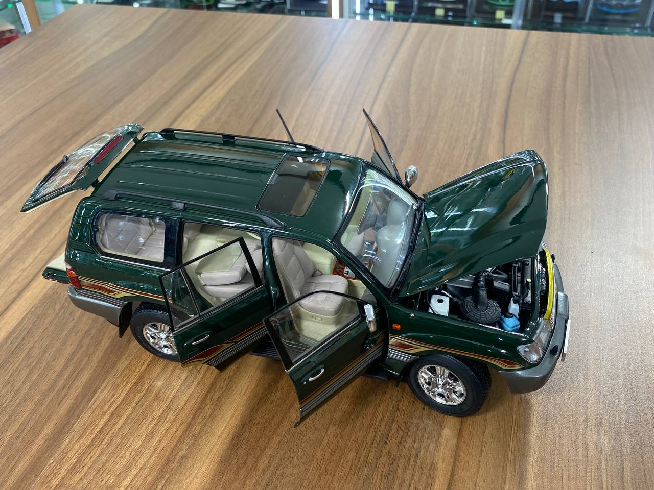 1/18 Diecast Toyota Land Cruiser 100 Green Faw Toys Scale Model Car