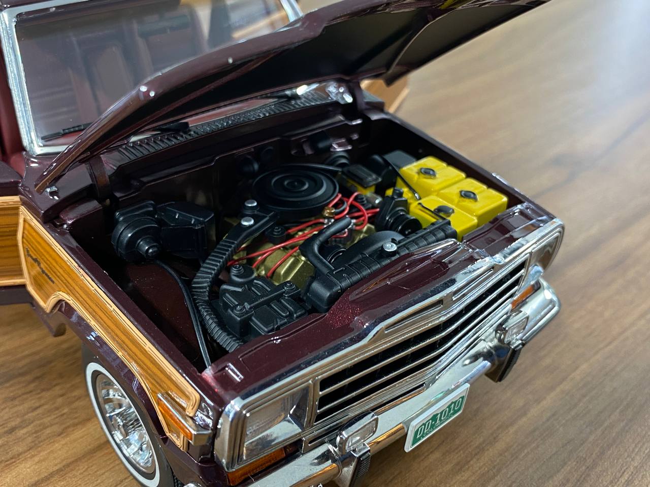 1/18 Diecast Jeep Grand Wagoneer 1991 Black Cherry | DD Model | Full Openings