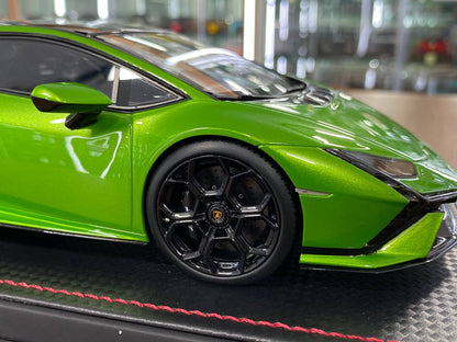 ★ 1:18 MR Collection Lamborghini Huracan Tecnica – Green – Limited Edition