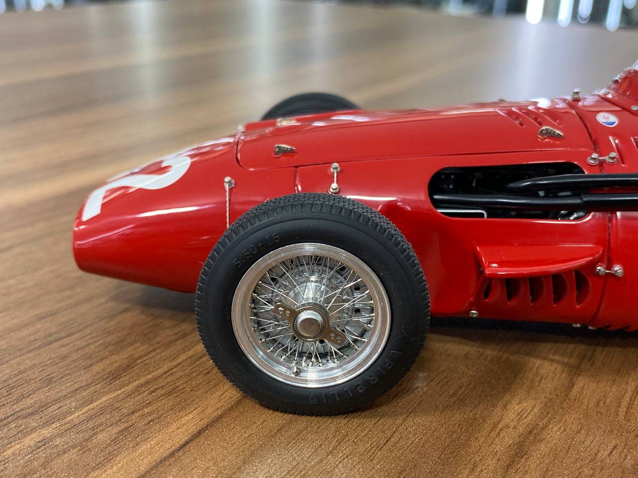 CMC Maserati 250 F GP Monaco, 1957 Sieger J.M Fangio, Start Nr. 32 [1/18 Red Diecast]