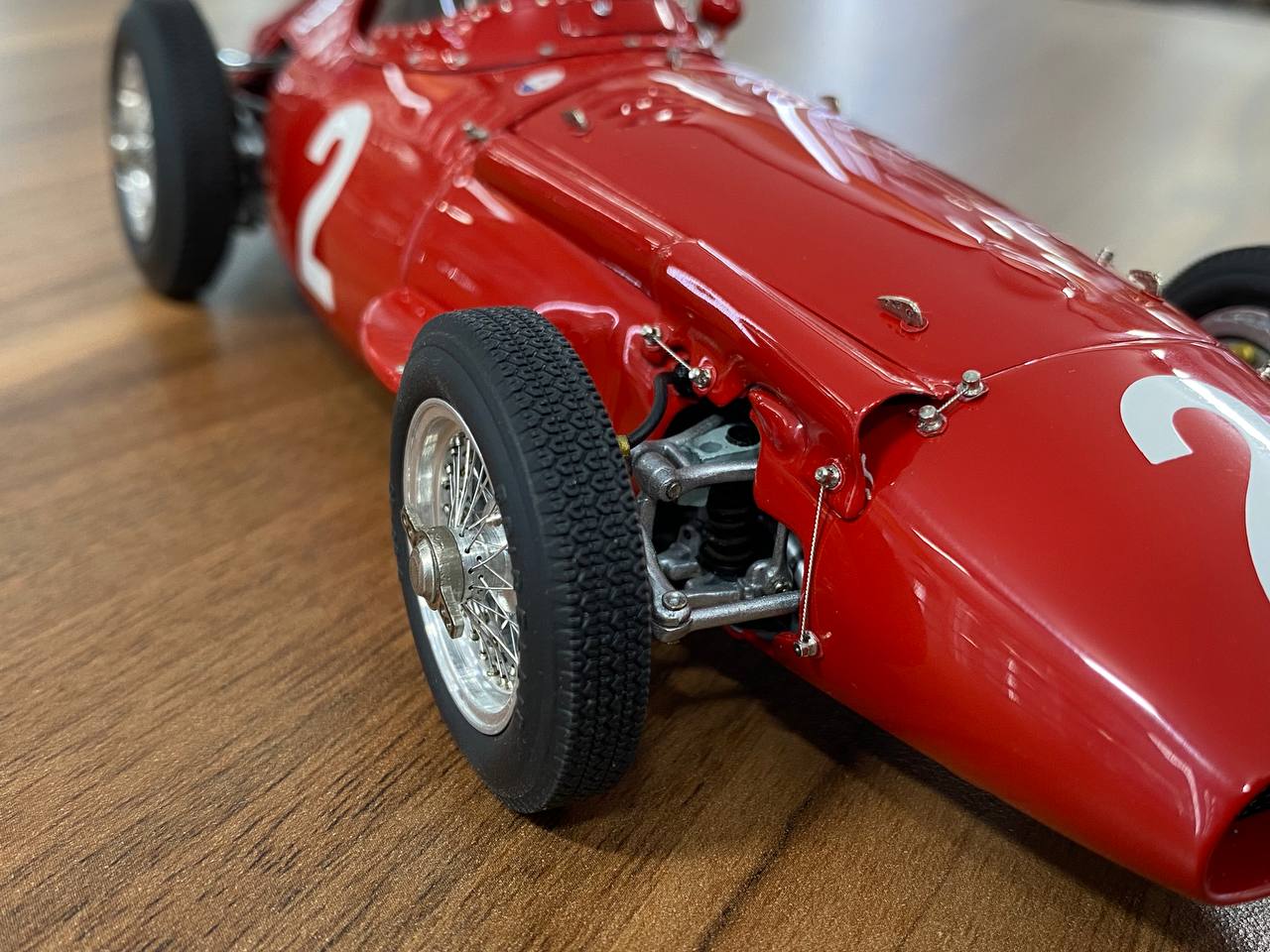 CMC Maserati 250 F GP Frankreich 1957, Winner JM. Fangio #2 [1/18 Diecast]