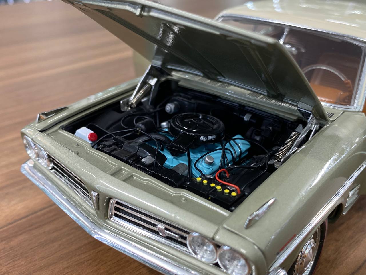 Highway 61 Pontiac LeMans Coupe 1963 -[1/18 Diecast, Green]