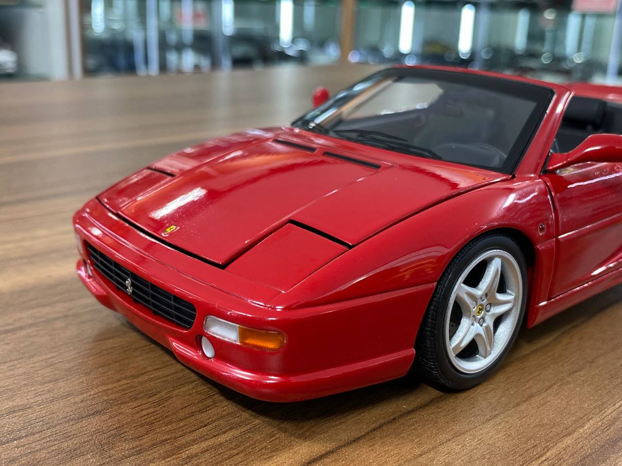 Hot Wheels Elite Ferrari F355 Spider - [1/18 Diecast, Red
