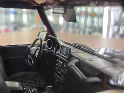 1/18 Mercedes-Benz G-63 Purple Model Car by iScale