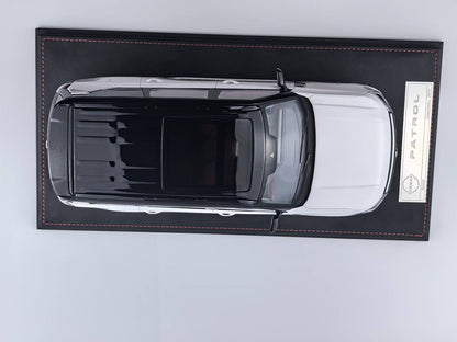 ★[Pre-Order | Delivery Sep 2025] 1/18 Diamand Nissan Patrol Y63 – White / Black – Limited Edition
