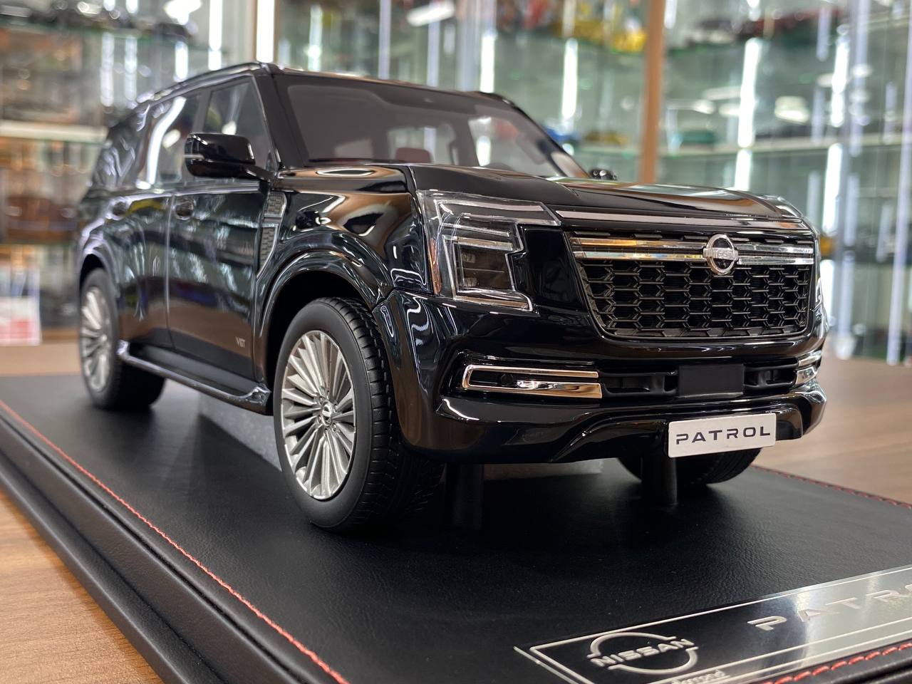 1/18 Diamand Nissan Patrol Y63 Platinum – Black – Limited Edition (75 pcs)