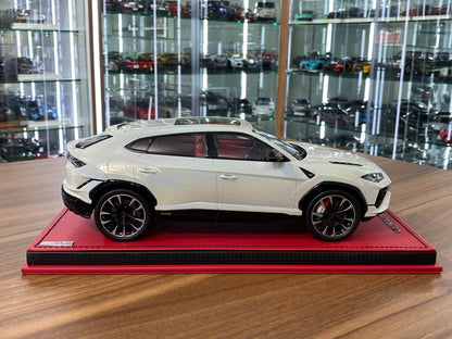 1/18 Resin MR Collection Models Lamborghini URUS S Limited 3 pcs White Chameleon