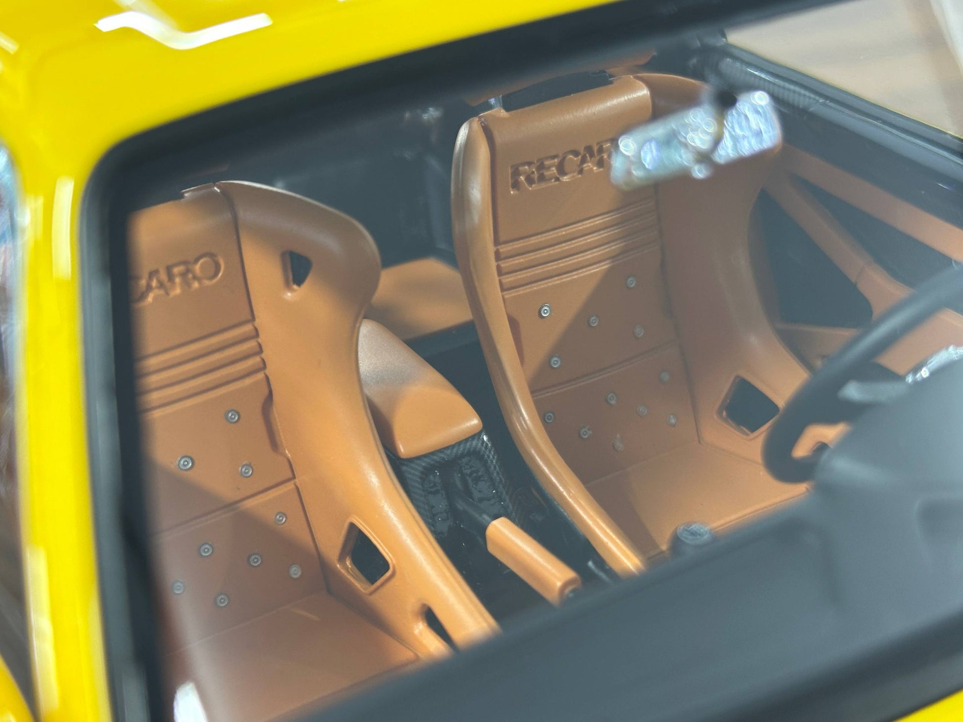 1/12 Resin Ivy Image Models Porsche Singer DLS – Yellow (Back Engine Hood Opening)