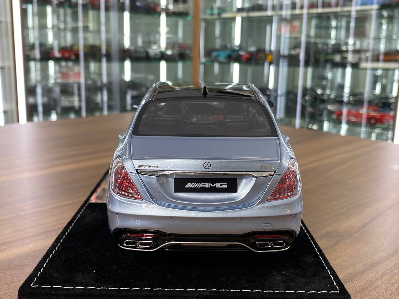1/18 Resin model HH Models Mercedes Benz S65 L Reviera Blue Limited 30 pcs