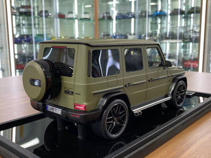1/18 Mercedes-Benz G-Class G63 AMG W463 V8 Biturbo 2019 Army Green MotorHelix
