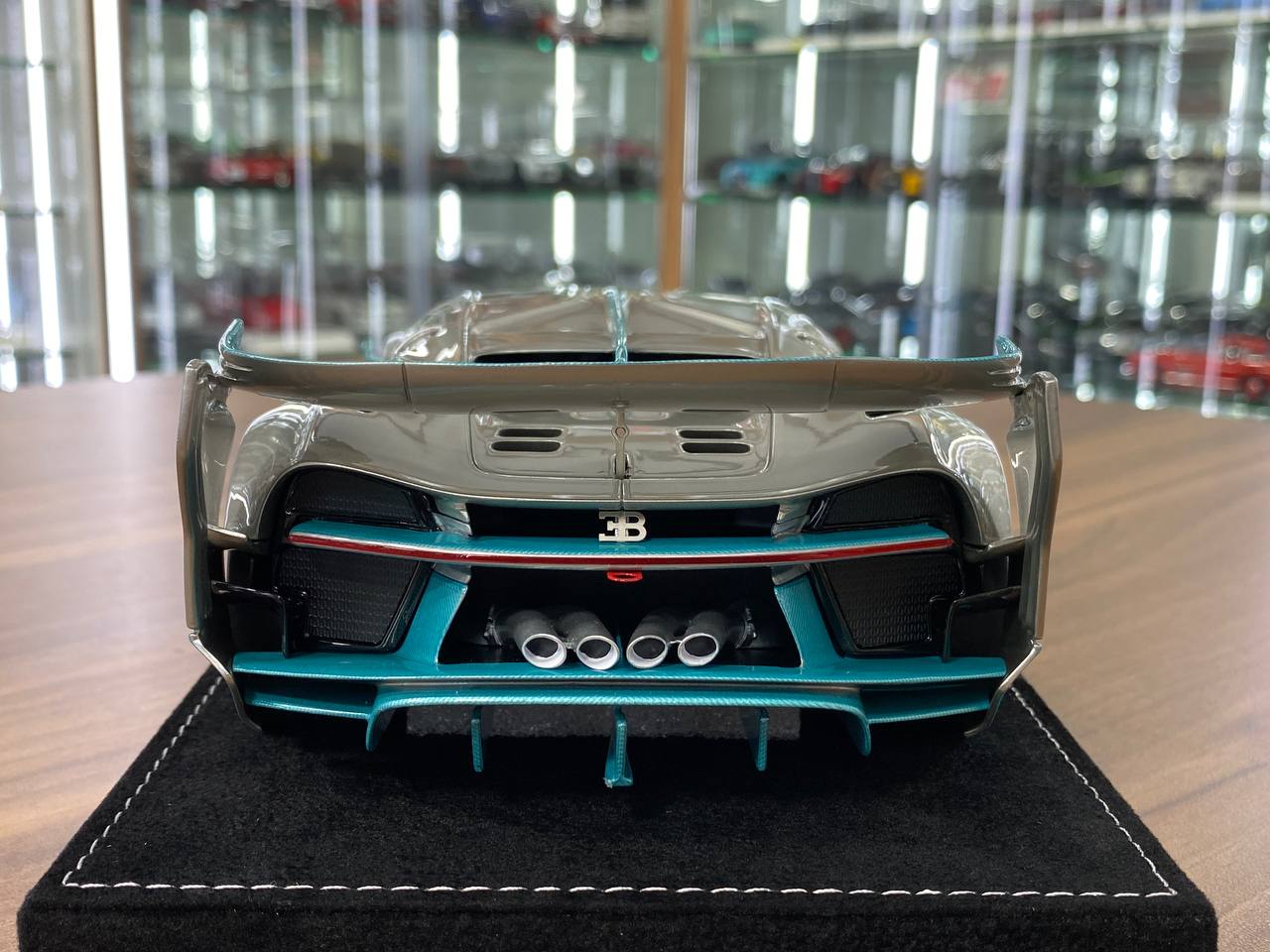 1/18 resin Models  Limited 30 pcs HH Models Bugatti Vision GT Silver / blue Carbon