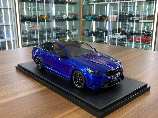 /18 Resin Model GT Spirit BMW M5 G90 – Blue Metallic – Limited Edition