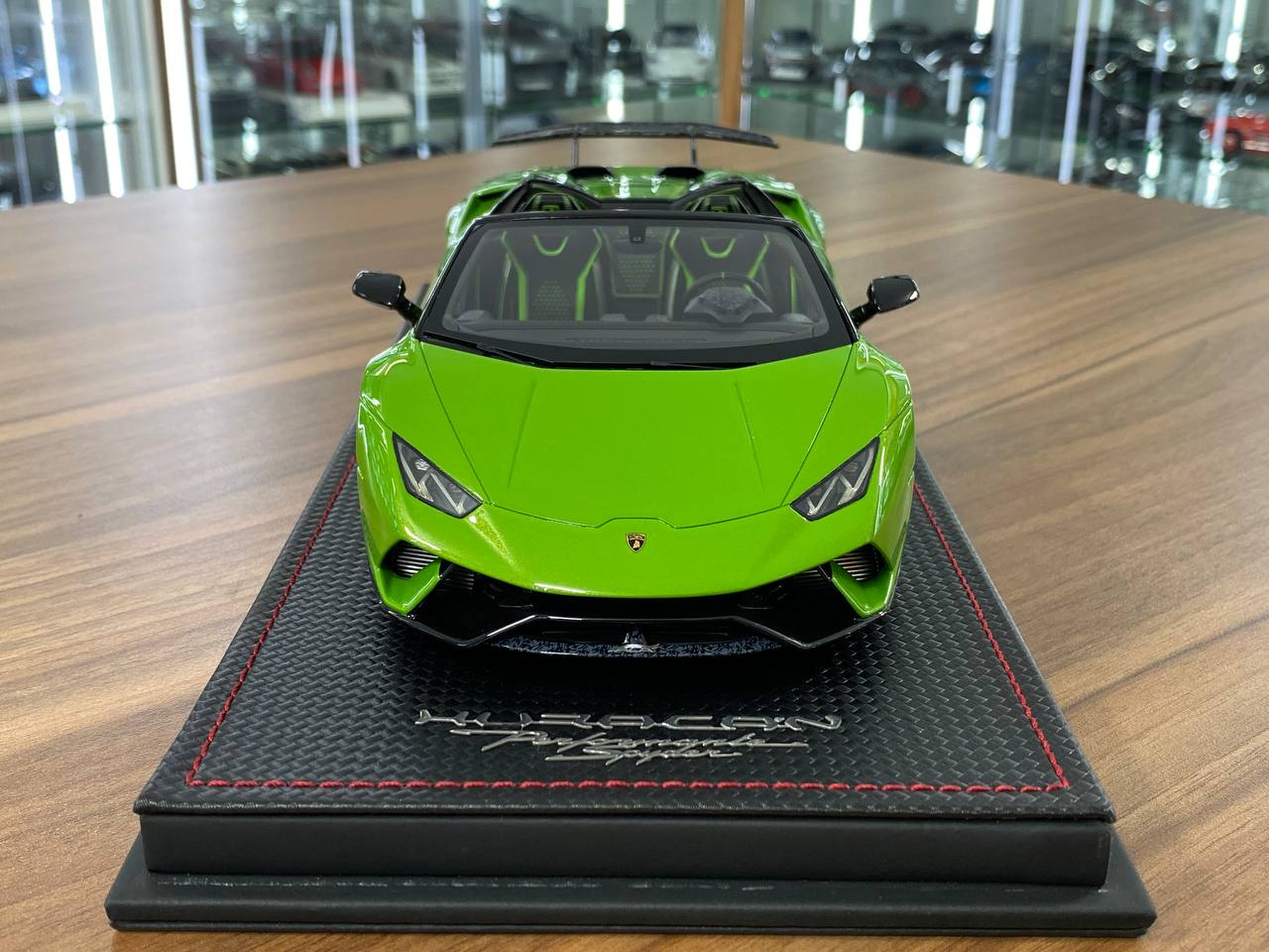 1/18 Resin Model MR Collection Lamborghini Huracan Performente Spyder Verde Mante (pearl) Limited-  49 pcs